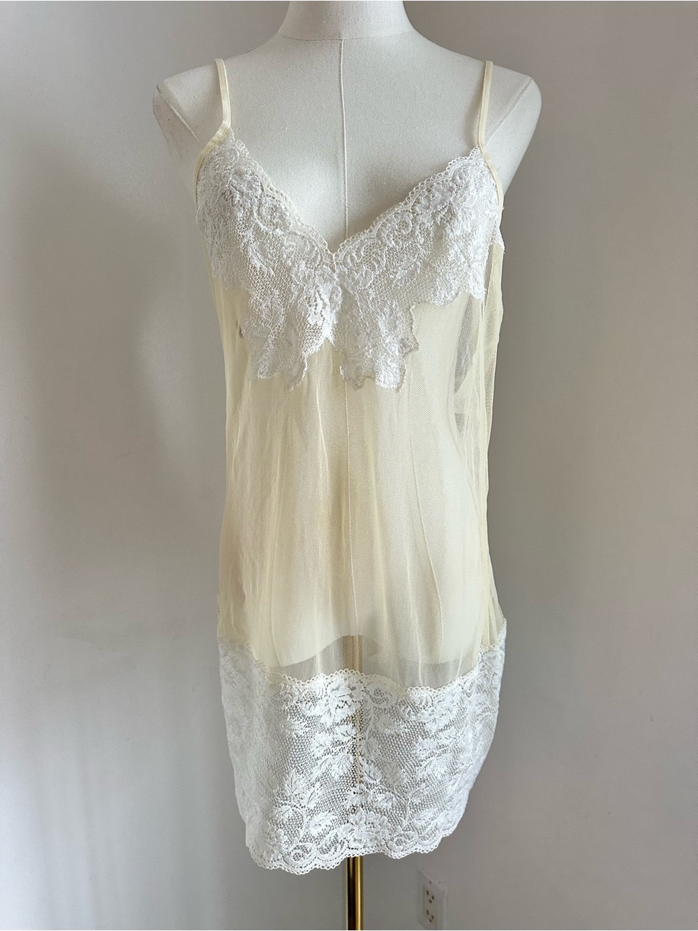 La Perla Cream and White Lace Sheer Chemise